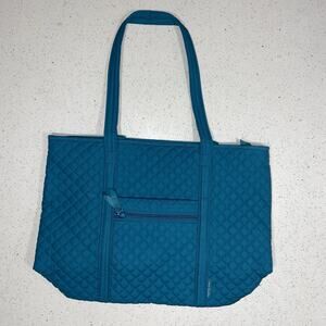 *NWT* Vera Bradley Tote in Forever Green